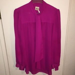 Fuchsia long sleeved dress shirt with neck tie